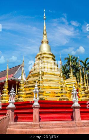 Wat Phan Tao - Buddhisten Tempel in Chiang Mai, Thailand an einem Sommertag Stockfoto