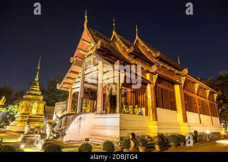 CHIANG MAI, THAILAND - 29. MÄRZ 2018: Wat Phra Singh - Buddhisten Tempel in Chiang Mai, Thailand an einem Sommertag Stockfoto