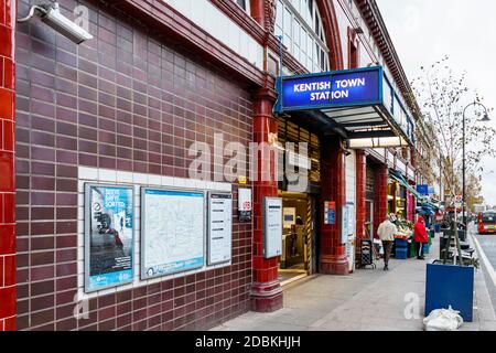 Der Eingang zur Kentish Town Hauptlinie und U-Bahn-Stationen, London, Großbritannien Stockfoto