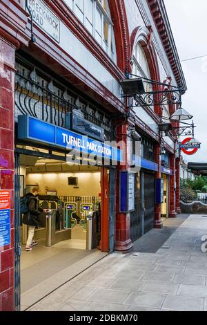 U-Bahn-Station Tufnell Park an der Northern Line, London, Großbritannien Stockfoto