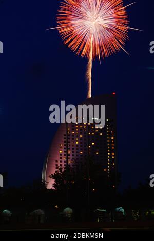 Inter-Continental Hotel und Feuerwerk. Drehort: Yokohama-Stadt kanagawa Präfektur Stockfoto