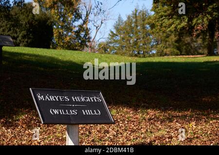 Ein Schild, das die Lage des Kriegsstandortes Marye's Heights beschreibt. Im Fredericksburg & Spotsylvania National Military Park, Virginia. Stockfoto