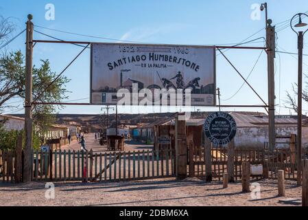 Humberstone, Chile - 9. April 2018. Foto des Eingangs zur Geisterstadt Humberstone in Chile. Stockfoto