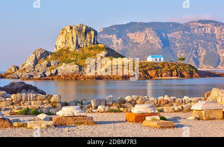 Blick auf die kleine Insel Kastri bei Kos, Griechenland Stockfoto