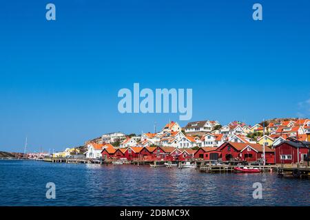 Blick auf die stadt Fjaellbacka in Schweden. Stockfoto