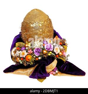 Große goldene Ei für Ostern Dekoration isoliert Stockfoto