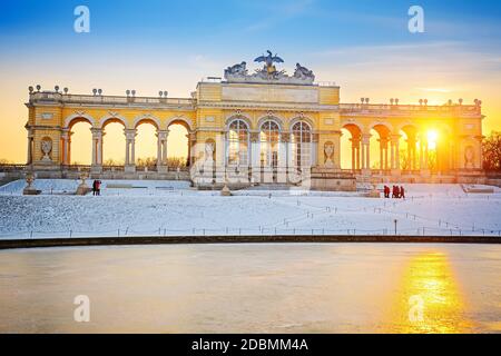 Gloriette im Winter, Schloss Schönbrunn, Wien Stockfoto