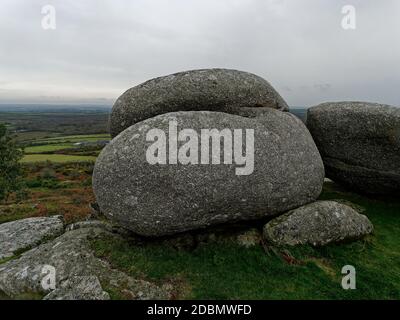 Helman Tor, Bodmin,, Lanlivery, der Saints Way führt durch das Helman Tor Nature Reserve und das prähistorische Hügelfort, Cornwall, Großbritannien, 17. November 202 Stockfoto