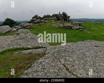 Helman Tor, Bodmin,, Lanlivery, der Saints Way führt durch das Helman Tor Nature Reserve und das prähistorische Hügelfort, Cornwall, Großbritannien, 17. November 202 Stockfoto