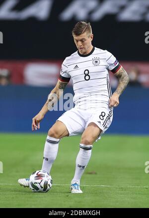 Sevilla, Spanien. November 2020. Einzelaktion, Cut-out Toni Kroos (Deutschland). GES/Soccer/UEFA Nations League: Spanien - Deutschland, 11/17/2020 Fußball/Fußball: UEFA Nations League: Spanien gegen Deutschland, Sevilla, 17. November 2020 Quelle: dpa/Alamy Live News Stockfoto