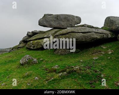 Helman Tor, Bodmin,, Lanlivery, der Saints Way führt durch das Helman Tor Nature Reserve und das prähistorische Hügelfort, Cornwall, Großbritannien, 17. November 202 Stockfoto