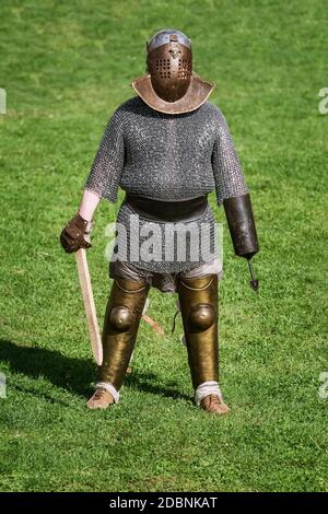 Alba Iulia, Rumänien - 04. Mai 2019: Gladiator des Römischen Reiches posiert während des Festivals Roman Apulum 'Revolta'. Stockfoto