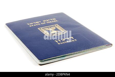 Israel Pass auf der weißen Stockfoto