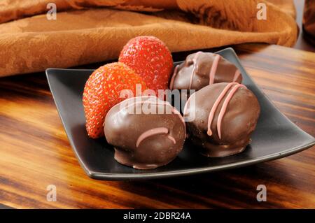 Mins Erdbeercreme mit frischen Erdbeeren Stockfoto