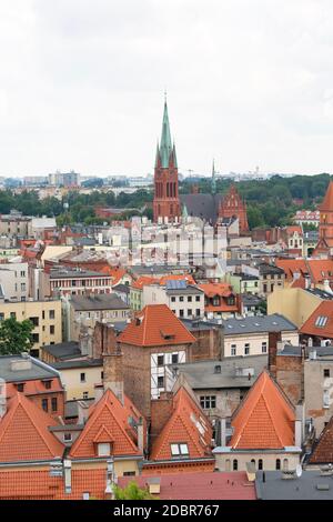 Torun, Polen - 27. Juni 2020: Luftaufnahme der Stadt von der Spitze des Rathausturms Stockfoto