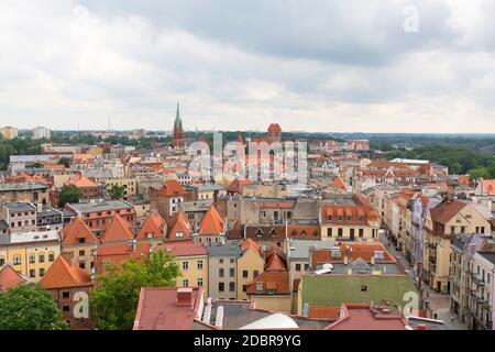 Torun, Polen - 27. Juni 2020: Luftaufnahme der Stadt von der Spitze des Rathausturms Stockfoto