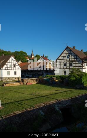 Blick auf das deutsche Dorf Affoldern am Morgen Stockfoto