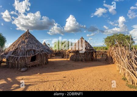 Hamar Village. Die Hamar sind ein primitiver Stamm in Süd-Äthiopien, Afrika Stockfoto