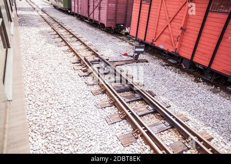 Schmalspurbahn, Touristenattraktion, altmodischer Zug, Mokra Gora Station - Serbien Stockfoto