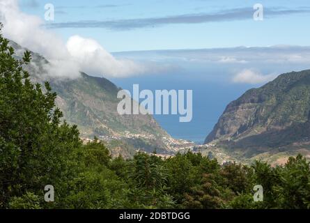 Blick auf die Nordküste rund um Sao Vincente, Madeira, Portugal, Stockfoto