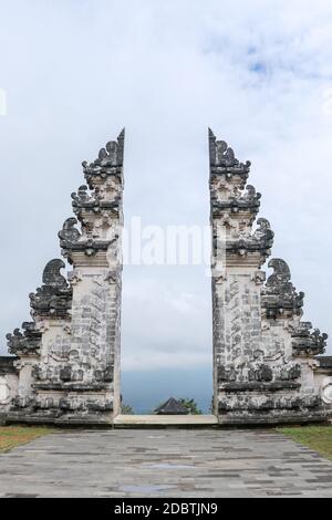 Alte Tore in Pura Lempuyang, Bali, Indonesien. Stockfoto