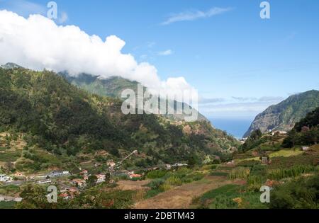 Blick auf die Nordküste rund um Sao Vincente, Madeira, Portugal, Stockfoto