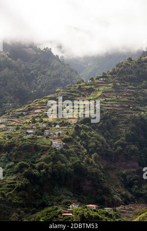 Aussichtspunkt über der Nordküste von Madeira, Portugal Stockfoto