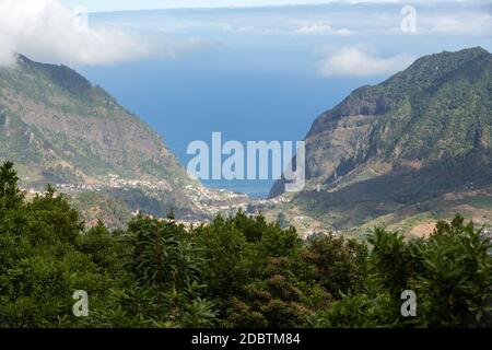 Blick auf die Nordküste rund um Sao Vincente, Madeira, Portugal, Stockfoto