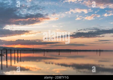 Sonnenaufgang am Bodensee, Baden-Württemberg, Deutschland Stockfoto