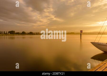 Morgenstimmung am Bodensee, Moos, Baden-Württemberg, Deutschland Stockfoto