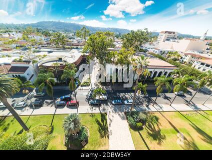 Blauer Himmel über Santa Barbara, Kalifornien Stockfoto