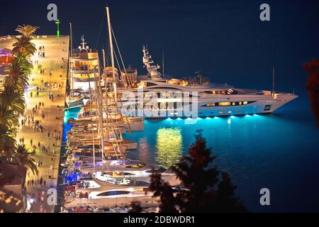 Hvar Bucht und Yachthafen Luftbild Panoramablick Abend, Insel in Dalmatien Archipel von Kroatien Stockfoto