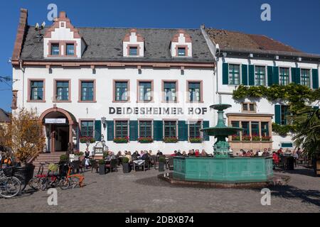 Geographie / Reisen, Deutschland, Rheinland-Pfalz, Deidesheim, eidesheimer Hof, Deutsche Weinstraße, , Additional-Rights-Clearance-Info-not-available Stockfoto