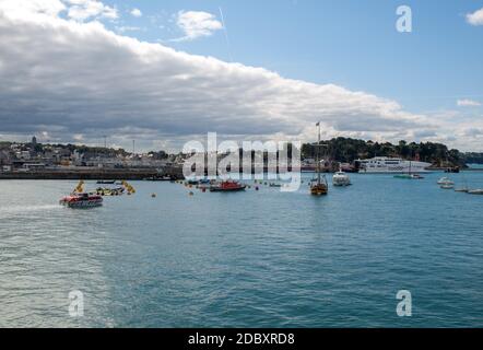 St. Malo, Frankreich - 14. September 2018: Yachten und Boote im Hafen von Saint-Malo, Bretagne, Frankreich günstig Stockfoto