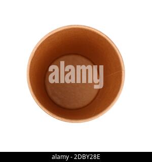 Nahaufnahme einer großen leeren braunen Papierkaffee Tasse zu gehen isoliert auf weißem Hintergrund, erhöhte Ansicht von oben, direkt darüber Stockfoto