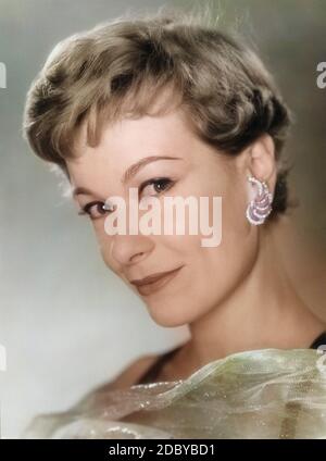 Eva Maria Meineke, deutsche Bühnen- und Filmschauspielerin, Deutschland um 1956. Deutsche Theater und Film Schauspielerin Eva Maria Meineke, Deutschland um 1956. Stockfoto