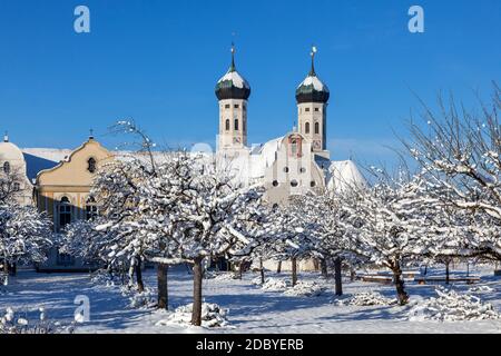 Geographie / Reisen, Deutschland, Bayern, Benediktbeuern, Kloster Benediktbeuern im Winter, Tölzer , Additional-Rights-Clearance-Info-not-available Stockfoto