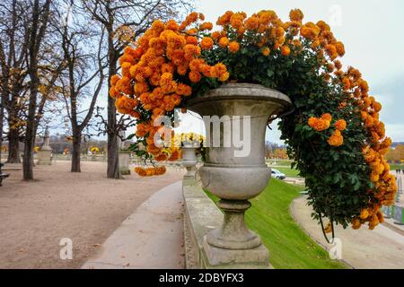 Paris, Frankreich - November 2017: Herbst im Jardin du Luxembourg in Paris. Frankreich Stockfoto