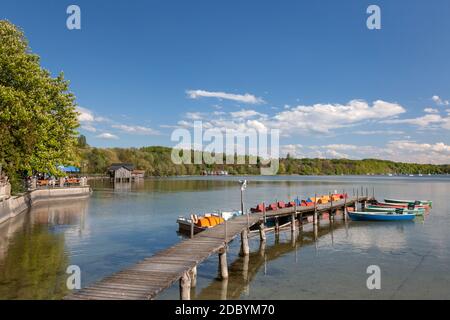 Geographie / Reisen, Deutschland, Bayern, Eching am Ammersee, am Ufer des Ammersees, , Additional-Rights-Clearance-Info-not-available Stockfoto