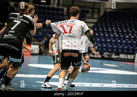 Silkeborg, Dänemark. November 2020. Kristian Stoklund (17) von Fredericia Handball im Danish Men's Handball League Spiel zwischen Bjerringbro-Silkeborg und Fredericia Handball in der JYSK Arena in Silkeborg. (Foto Kredit: Gonzales Foto/Alamy Live News Stockfoto