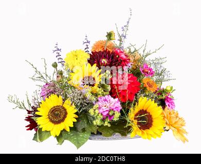 Blumenarrangement mit Sonnenblumen, Dahlien und Zinnien Stockfoto