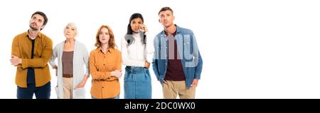 Traurige und besorgte multikulturelle Freunde isoliert auf weißem Banner Stockfoto