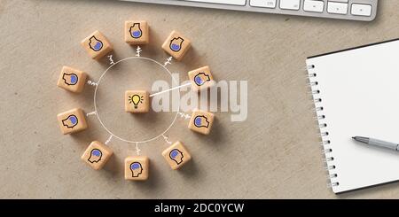 Würfel, die eine Brainstorming-Sitzung und Computertastatur und Notizblock zeigen Auf Papierhintergrund Stockfoto