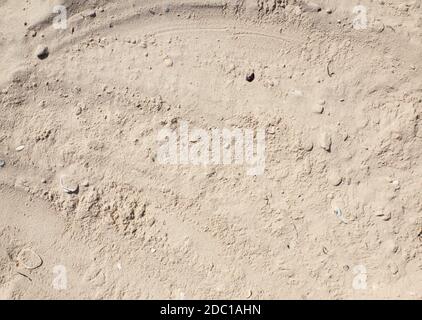 Struktur aus gelbem Sand am Schwarzen Meer, Draufsicht, Vollformat Stockfoto