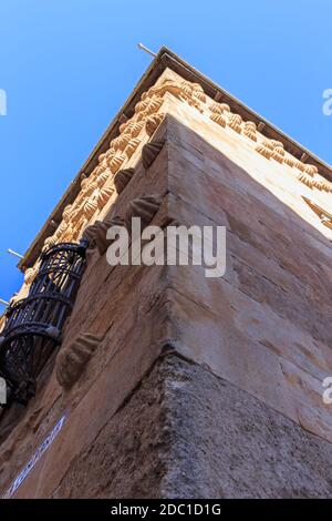 Casa de la las Conchas, Eckansicht, Salamanca, Kastilien und Leon, Spanien Stockfoto