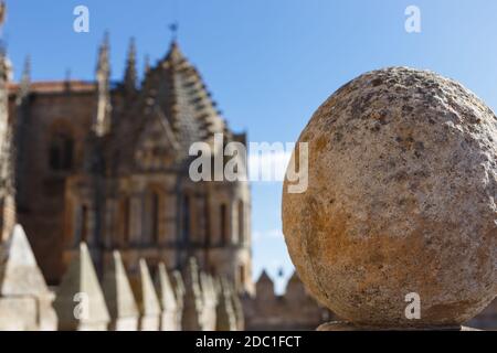 Türme der Kathedrale von Salamanca, Blick auf den Torre del Gallo, Castille und Leon, Spanien Stockfoto