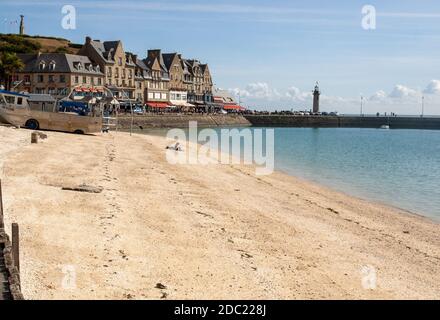 Cancale, Frankreich - 15. September 2018: Cancale, Fischerhafen und die berühmten Austern Produktion Stadt am westlichen Ende der Bucht von Mont Saint-Mic Stockfoto