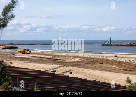 Weichselspinne, Polen - 11. September 2010: Bau des Weichselspinnen-Kanals , offizieller Name Nowy Swiat Schiffskanal in Polen Stockfoto