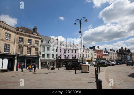 Cirencester, Gloucestershire, Großbritannien 05 15 2020 Verkaufsstellen im Stadtzentrum von Cirencester in Gloucestershire, Großbritannien Stockfoto