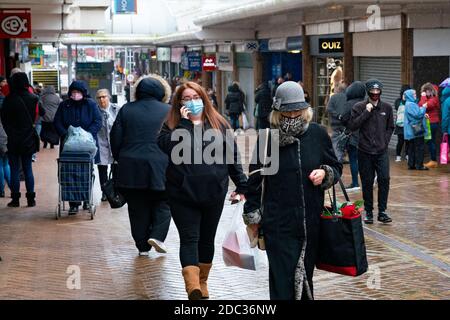 Gesamtansicht der Motherwell Shopping Centre Arkade. Stockfoto